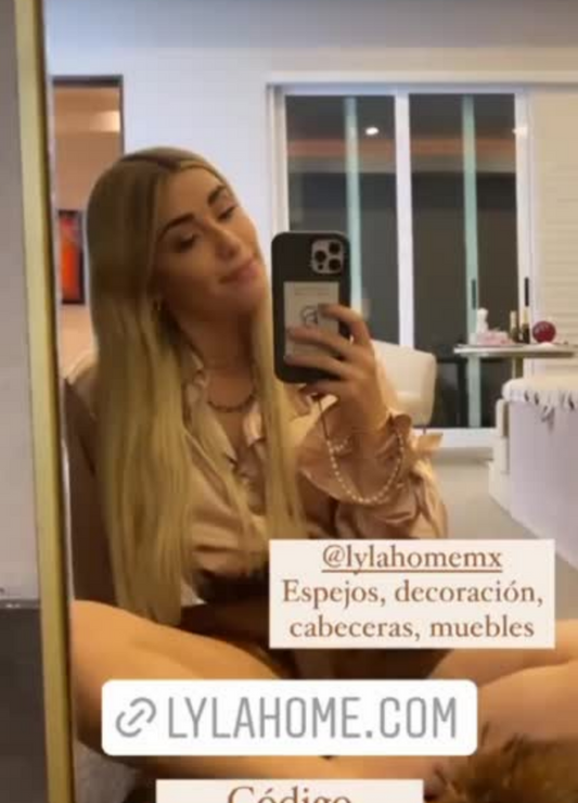Priscy Escoto se Divierte con la Burbuja Decorando con su Espejo Jade